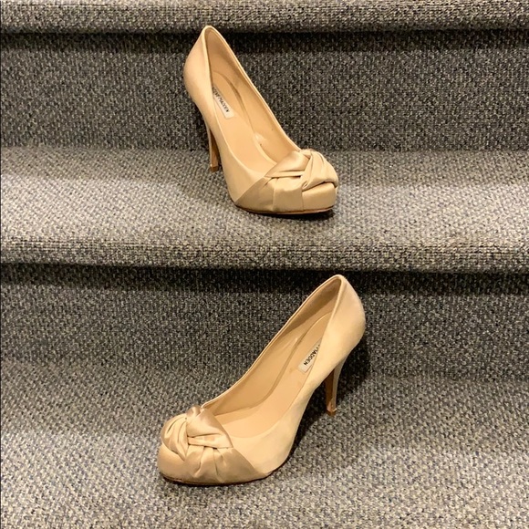 Champagne Colored Knot Bow Heels